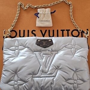 Louis Vuitton Maxi Pillow Multi Pochette Silver Monogram Gold Color Chain Strap